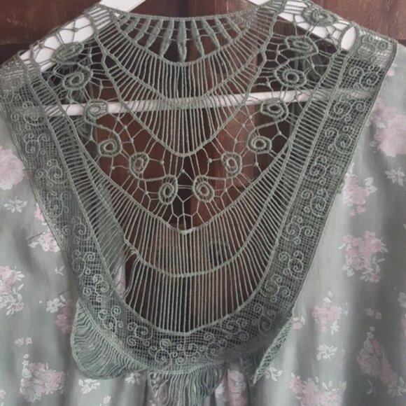 Anthropologie Billy T crochet mint and floral  back kimono cardigan cover up - Picture 9 of 10